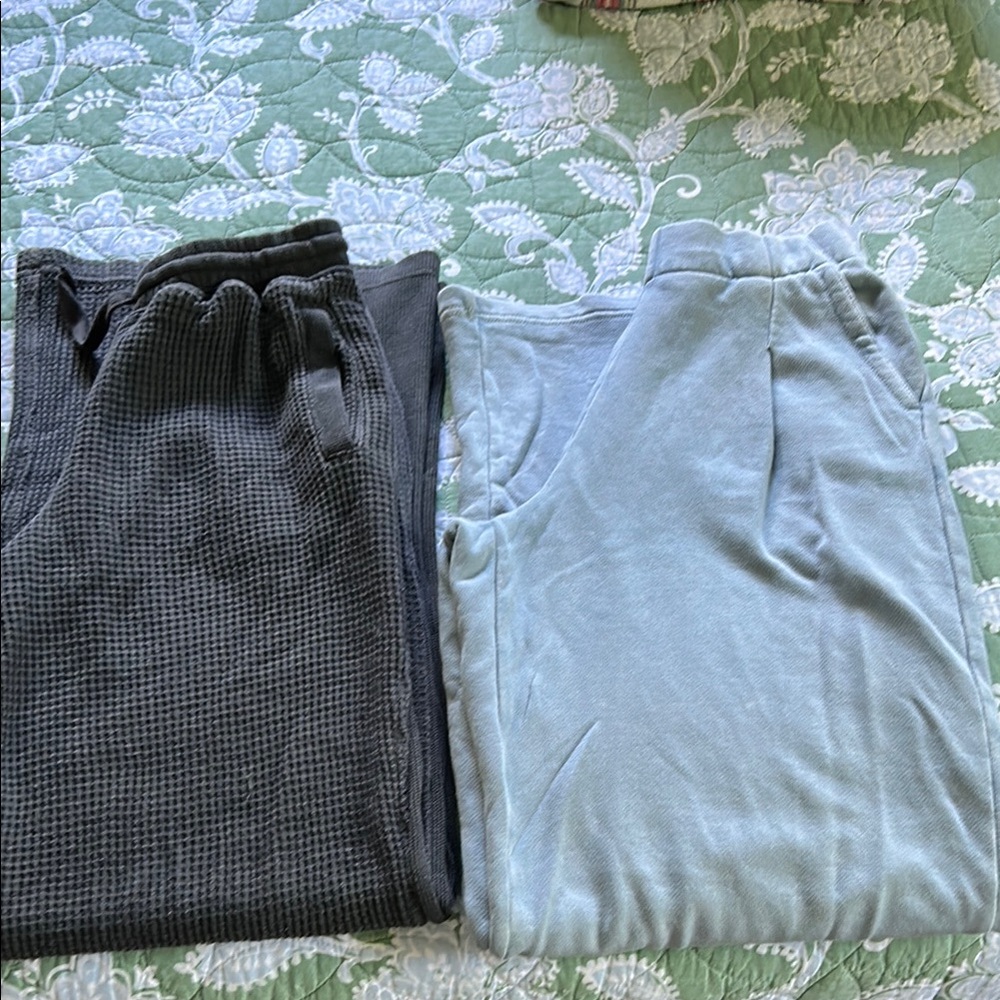 Aerie Sweatpants 2 Pairs Like New